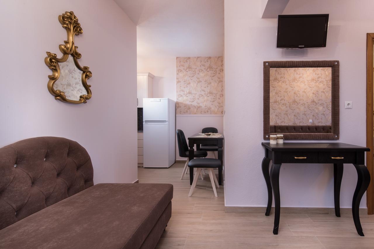 George & Sia'S House Apartman Néosz Marmarász Kültér fotó