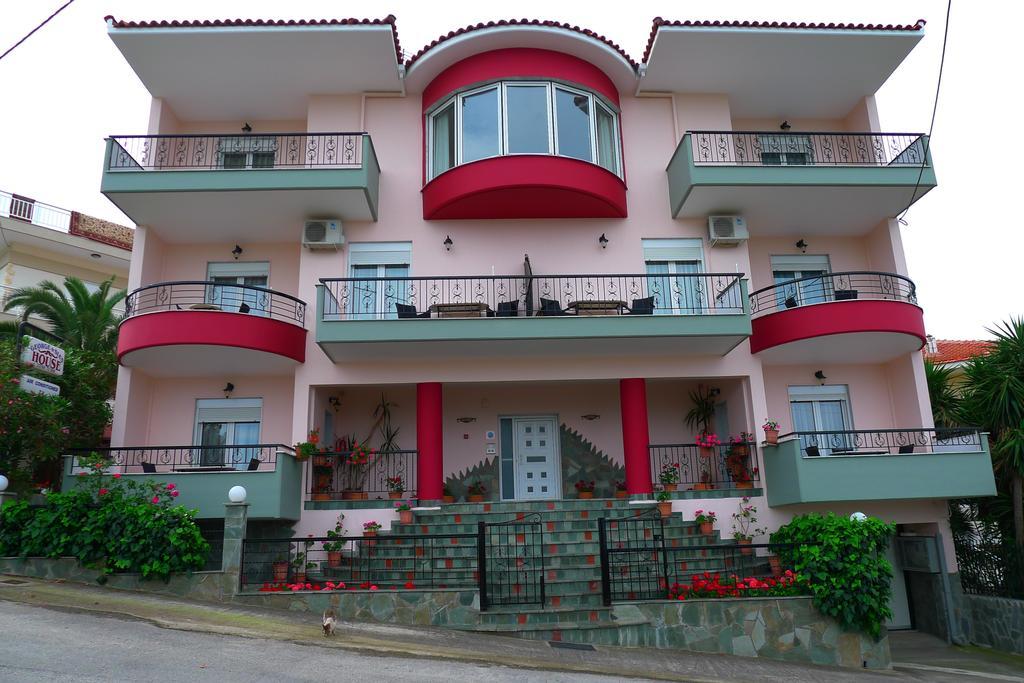 George & Sia'S House Apartman Néosz Marmarász Kültér fotó